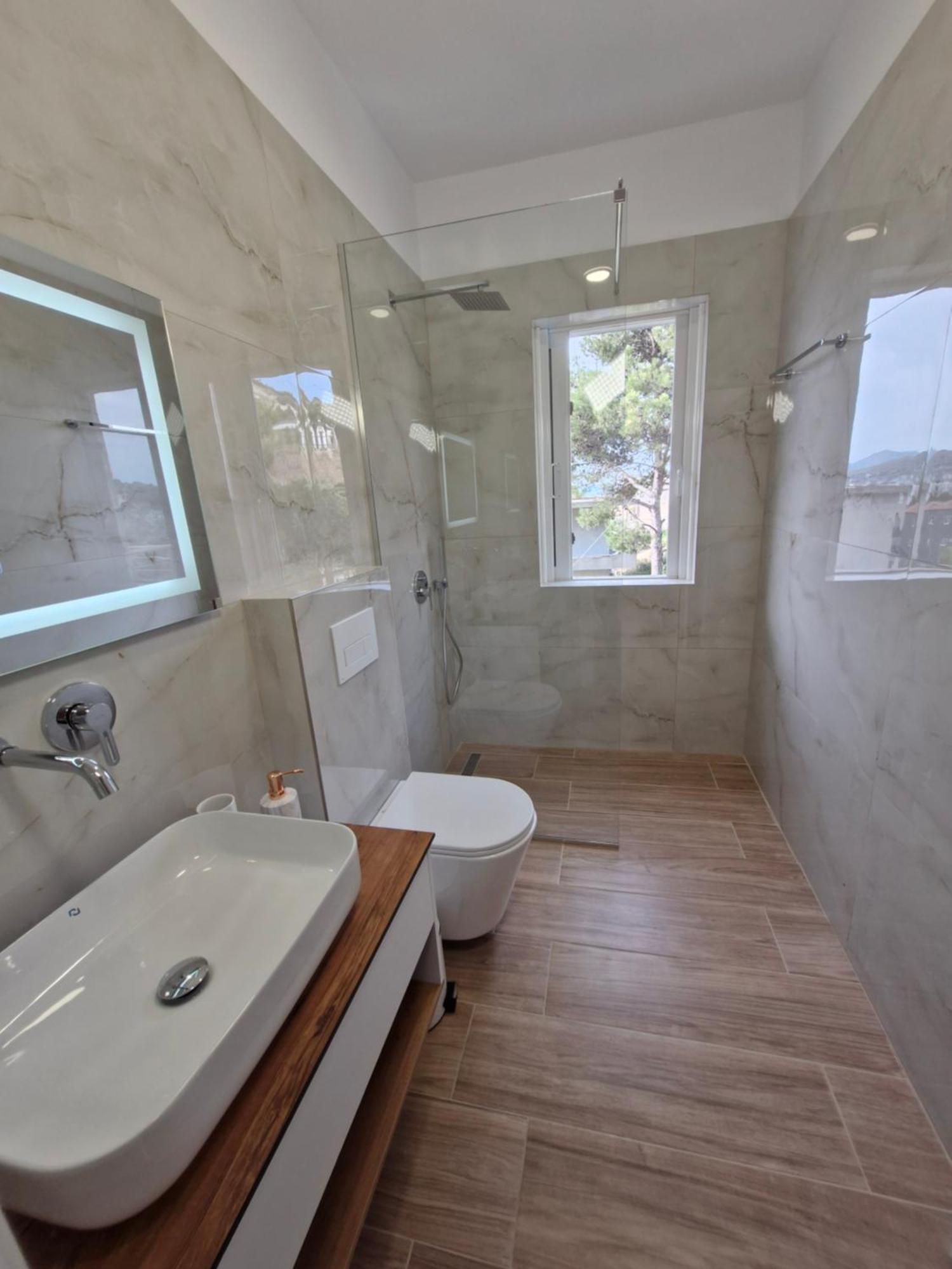 Villa Virginia Sarandë Exteriör bild