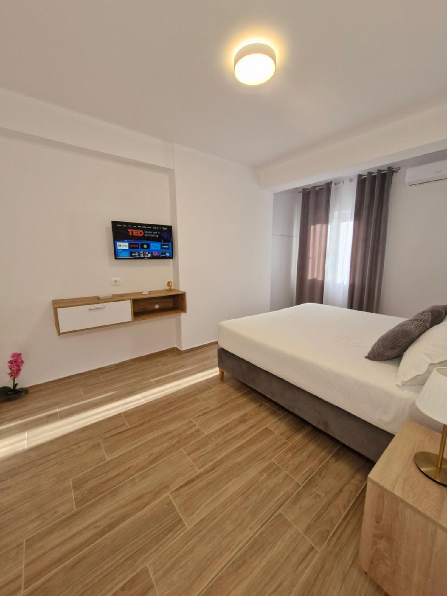 Villa Virginia Sarandë Exteriör bild